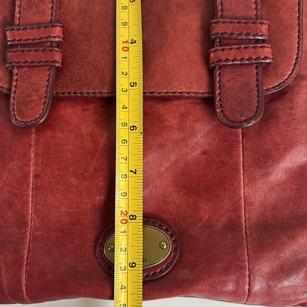 Fossil genuine reddish leather distressed crossbody purse zip close front pocket - Picture 14 of 16
